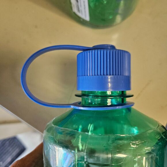 NALGENE Green Sustain Narrow Mouth 32 oz Water Bottles Set of 2 NWT - Picture 3 of 4